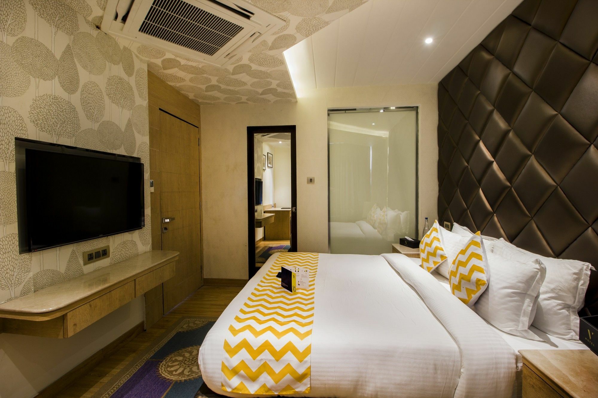 Fabhotel Prime V Hazratganj Lucknow Exterior foto